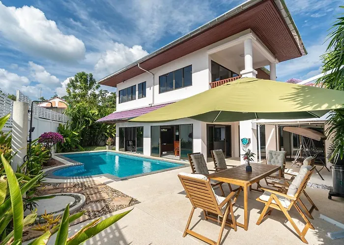 Villa Amaya, 2 Story Tropical Oasis With Green Hills View & Pool, Kamala Beach